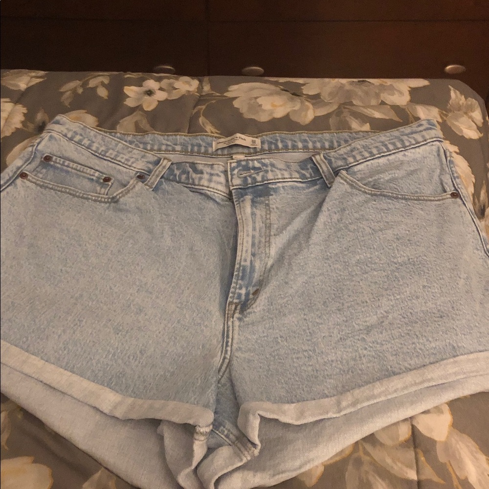 Abercrombie and Fitch Plus Size Curve Love Jean Shorts